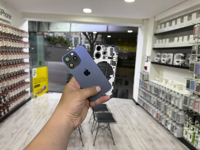 Ekran değişimi yapılan telefon